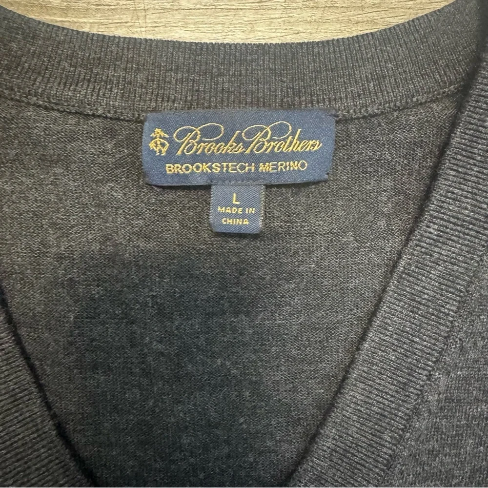 Brooks Brothers 100% Merino Wool Pullover Sweater Vest Charcoal Gray Mens Sz. L